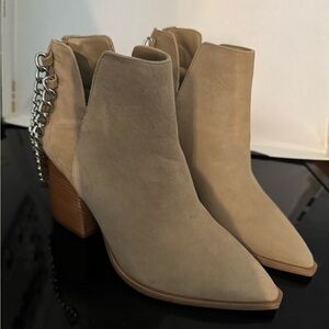 Vince Camuto Beige Ankle Boots with Silver Chain (w .o box )